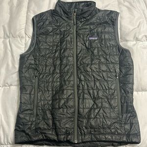 Men’s grey patagonia puffer vest